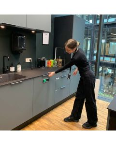 Optagetskilte indikerer om en opvaskemaskine eller et rum er rent eller beskidt